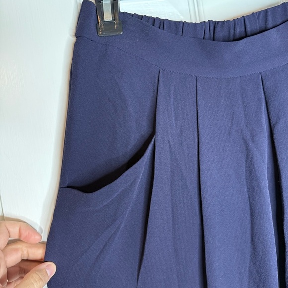 Eileen Fisher Pull On 100% Silk Navy Blue Pants Elastic Waist Straight Leg PS - Picture 4 of 7